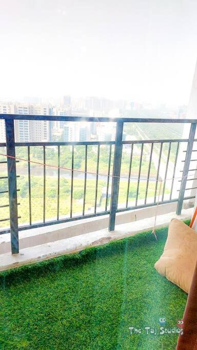 Top Luxury & Couple Friendly Stay Gp By Taj Suites & Studios #New Year Party & Stay 노이다 외부 사진