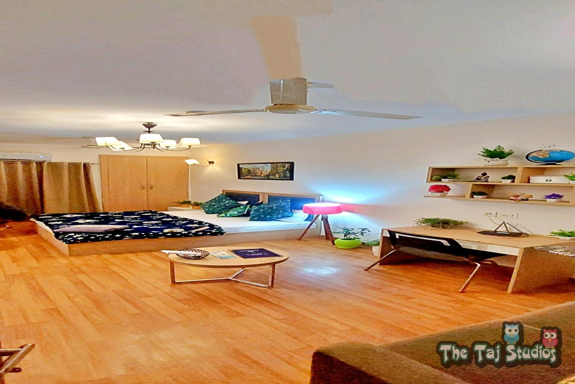 Top Luxury & Couple Friendly Stay Gp By Taj Suites & Studios #New Year Party & Stay 노이다 외부 사진